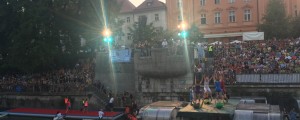 FOTO: Predstava s čudežno Alico na Ljubljanici