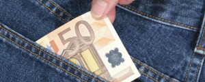 V Šiški tatica ponujala oblačila, izginila z denarjem
