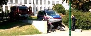 Policista lovila Pokemone in nasedla