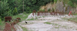 Predrage gradnje konec že pri temeljih