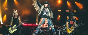 Guns N' Roses razširili turnejo