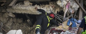 VIDEO IN FOTO: Potres v Italiji terjal najmanj 120 žrtev