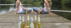 Med mladimi manj alkohola in tobaka, a več drog