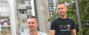 VIDEO: Pici & Pero za sok in kosti z avtom v nakupovalno središče
