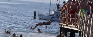 V Portorožu pomol ni zdržal velikega števila gledalcev