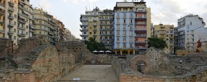 V Grčija poteka največja evakuacija po drugi svetovni vojni