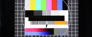Komu je v interesu, da se TV naročnina dvigne na 100 evrov?
