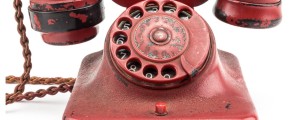 Hitlerjev telefon prodali za 240.000 dolarjev