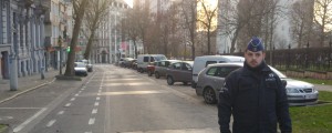 Panika v prestolnici: z jeklenkami v avtu prevozil več rdečih luči