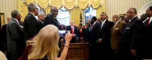 Trump jo kliče »punčka«: Strah in trepet Bele hiše