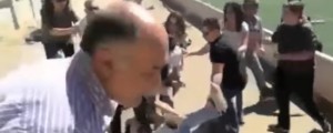 VIDEO: Starši ponoreli, med tekmo pretep na tribuni