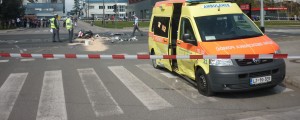 Kazenska ovadba za voznika, ki je na Zaloški zaprl pot motoristu