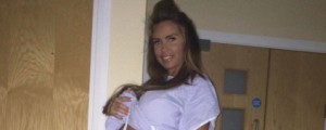 Katie Price brez spodnjega perila pozirala pet minut pred porodom