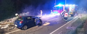 Dve osebi umrli v zviti pločevini