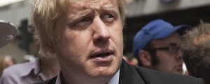Johnson po udarcu v britanskem parlamentu napovedal predčasne volitve