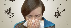 Ali še vedno lahko prenašamo virus, ko se cepimo? Tako odgovarja profesor Štrukelj