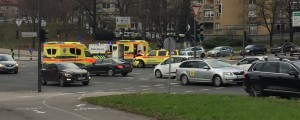 FOTO: V trčenju na križišču Vilharjeve in Šmartinske udeleženo tudi reševalno vozilo