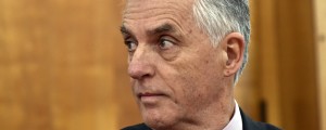 Trenutno v državi dovolj ventilatorjev, minister za zdravje čaka na odgovore