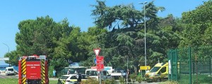 Z avtom trčil v voznico električnega skuterja, ki je peljala še otroka
