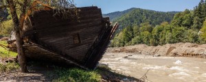 Banke se upirajo, da bi delček njihovega dobička šel za pomoč po poplavah! Ponujajo drugačne rešitve