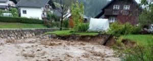 Foto in video: Pristojni gluhi za tegobe prebivalcev »Reka Grabna,« Strojnska reka znova besnela
