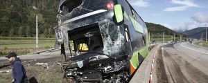 V Mihaelovi vasi se je prevrnil Flixbus, na katerim so bili tudi Slovenci, 19-letna potnica je umrla