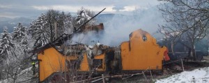 Video in foto: Pred božičem ostali brez strehe nad glavo