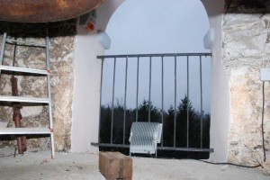FOTO: Ukradli cerkvena zvona iz brona 
