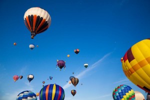 V Franciji 433 balonov poletelo v knjigo rekordov