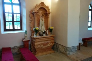 FOTO: Blagoslovili nov oltar
