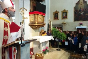 FOTO: Miklavž obdaril otroke v cerkvi Sv.Štefana v Semiču