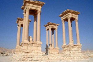 Na območju Palmire našli množično grobišče z žrtvami IS