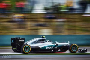 Rosbergu še tretja zaporedna zmaga v uvodu sezone F1