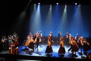 FOTO: Posebna plesna predstava Folklorne skupine Tine Rožanc