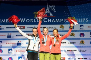FOTO: Janja Garnbret druga najmlajša svetovna prvakinja, Mina Markovič bronasta v Parizu, Škofic v nedeljskem finalu