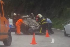 FOTO&#38;VIDEO: Voznica izgubila nadzor