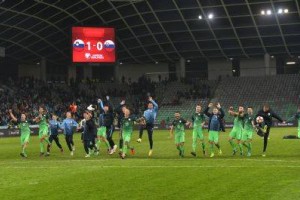 FOTO: Kronavetrov prvenec za pomembno zmago proti Slovakom