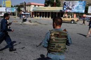 Talibani napadli pred parlamentom v Kabulu, najmanj 30 mrtvih