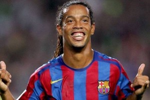 Ronaldinho bo ambasador Barcelone