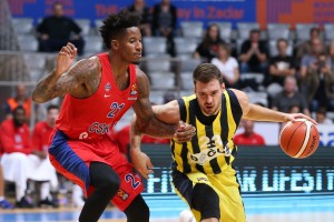 TO JE ŽENSKA, zaradi katere v ZADAR prihajajo NAJBOLJŠI košarkarji! (foto)