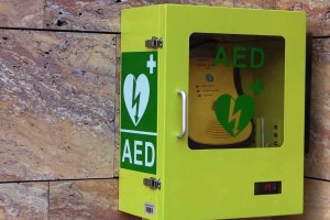 SKN (avdio): O novih defibrilatorjih in polharski noči