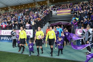 Takšno je ŽIVLJENJE SODNIKOV. V Ljudskem vrtu so mu namenili APLAVZ, že na naslednji tekmi pa …