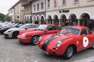 VIDEO&FOTO: Karavana Porschejev na Glavnem trgu