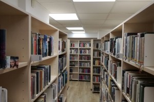Splošne knjižnice vrata v omejenem obsegu odpirajo v ponedeljek