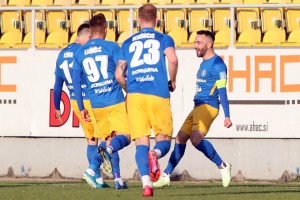 Celjani poskrbeli za še večjo gnečo na vrhu lestvice