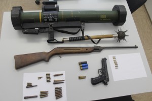 Trebanjski policisti zasegli orožje in prepovedano konopljo
