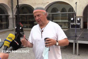 VIDEO: Zijah Sokolović navdušil "grajsko" publiko