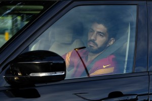 Suarez V SOLZAH zapustil trening center Barcelone (video)