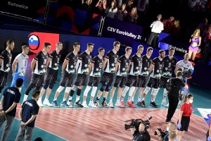 Nova velika POLJSKA PROVOKACIJA?! Glejte, kaj so naredili v dvorani, ko so bili SLOVENCI na kolenih!