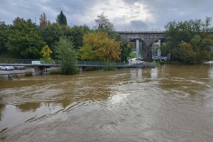 Obilno deževje povzročalo številne nevšečnosti tudi na jugovzhodu države